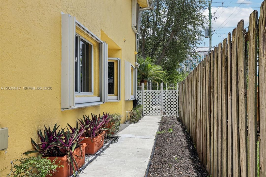 For Sale: $640,000 (3 beds, 2 baths, 1740 Square Feet)