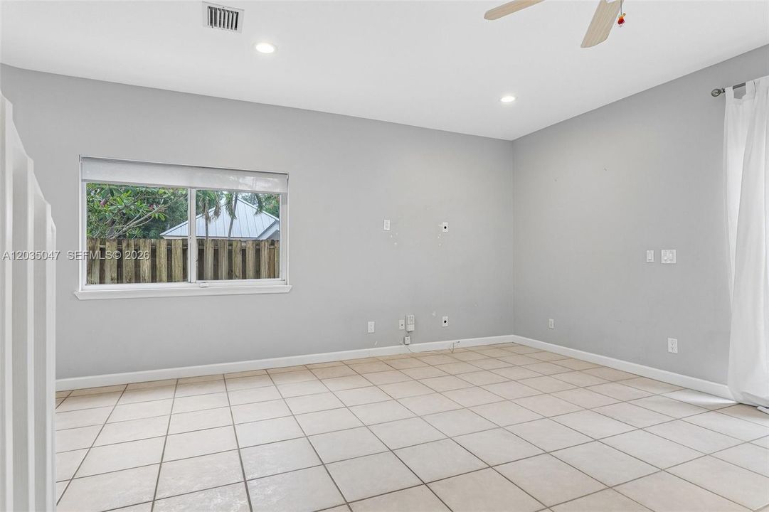 For Sale: $640,000 (3 beds, 2 baths, 1740 Square Feet)
