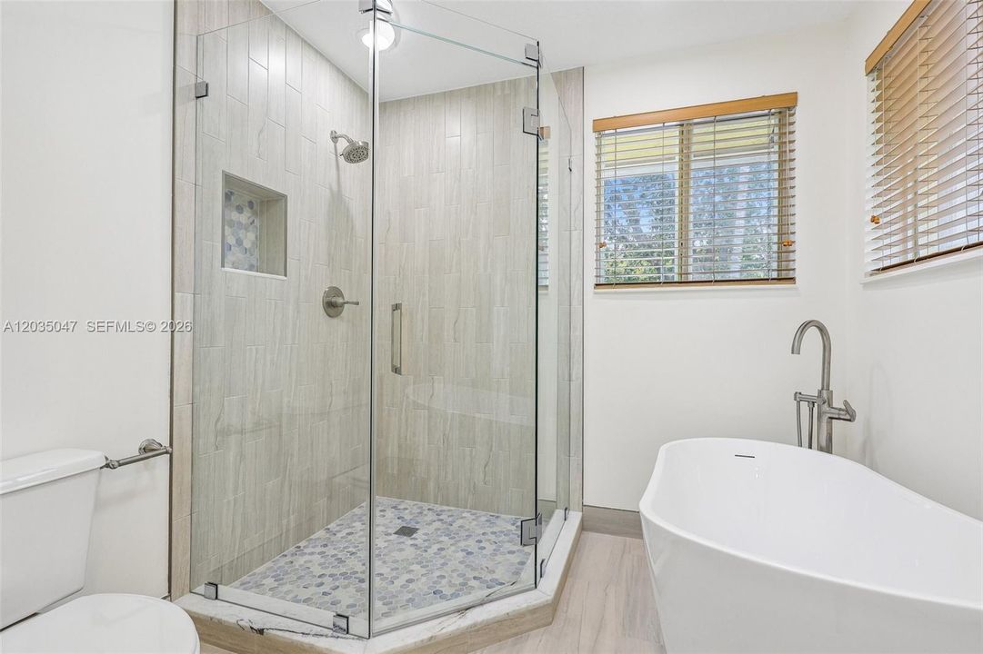 For Sale: $640,000 (3 beds, 2 baths, 1740 Square Feet)