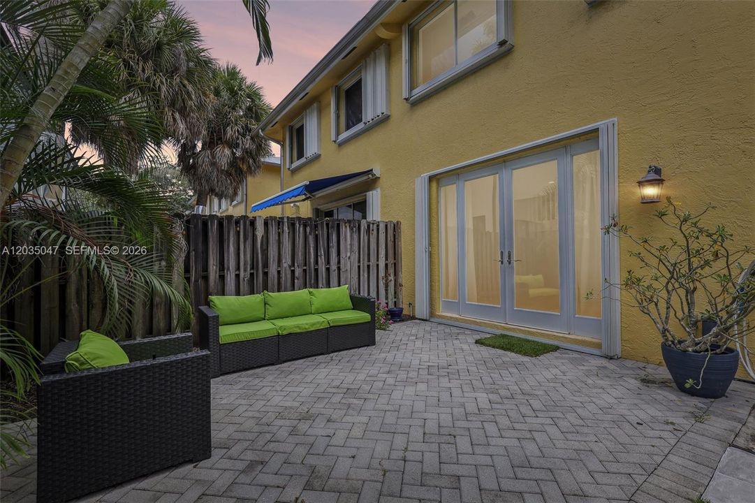 For Sale: $640,000 (3 beds, 2 baths, 1740 Square Feet)