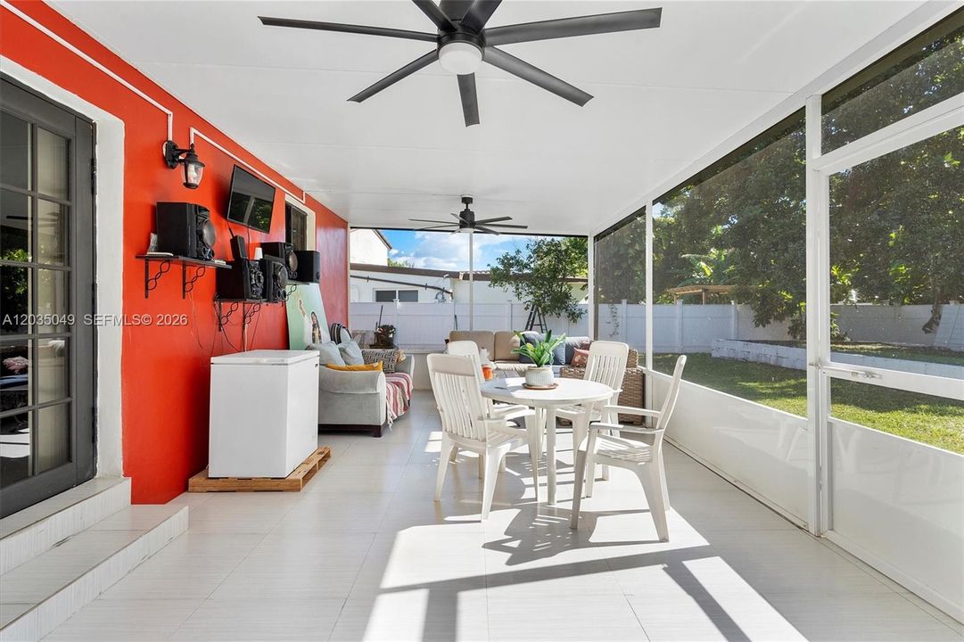 En Venta: $950,000 (4 camas, 4 baños, 0 Pies cuadrados)