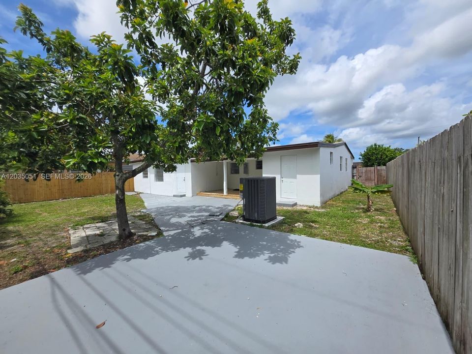 En Venta: $579,900 (4 camas, 2 baños, 1344 Pies cuadrados)