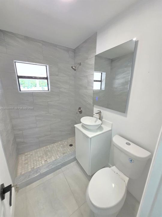 En Venta: $579,900 (4 camas, 2 baños, 1344 Pies cuadrados)