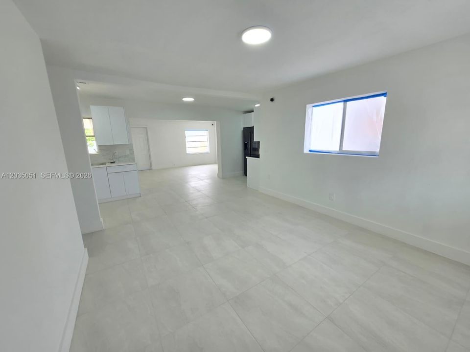En Venta: $579,900 (4 camas, 2 baños, 1344 Pies cuadrados)