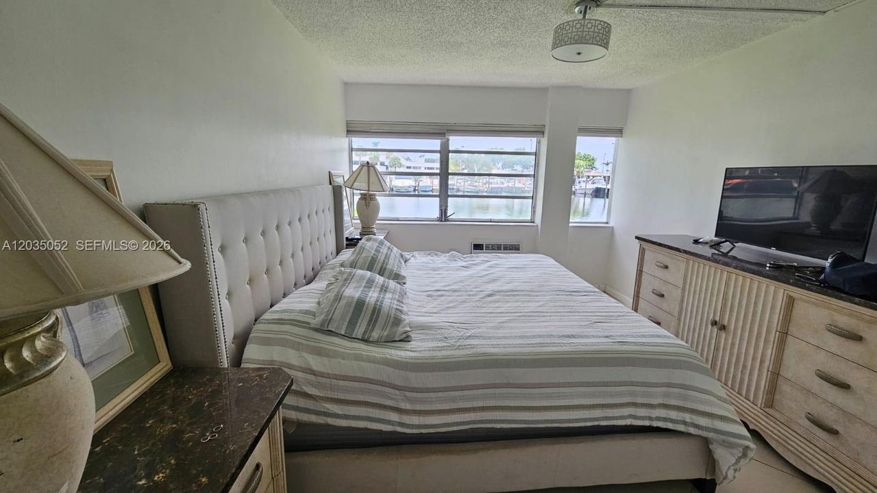 В аренду: $2,000 (1 спален, 1 ванн, 639 Квадратных фут)