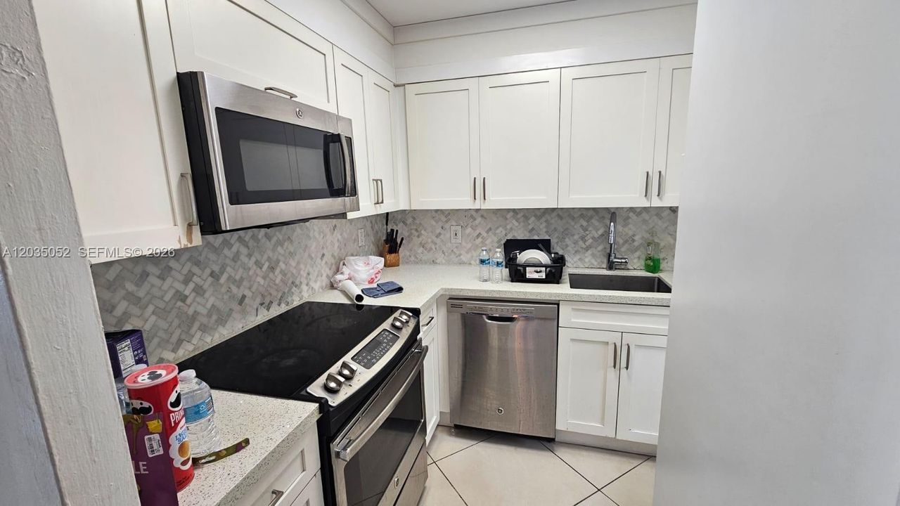 В аренду: $2,000 (1 спален, 1 ванн, 639 Квадратных фут)