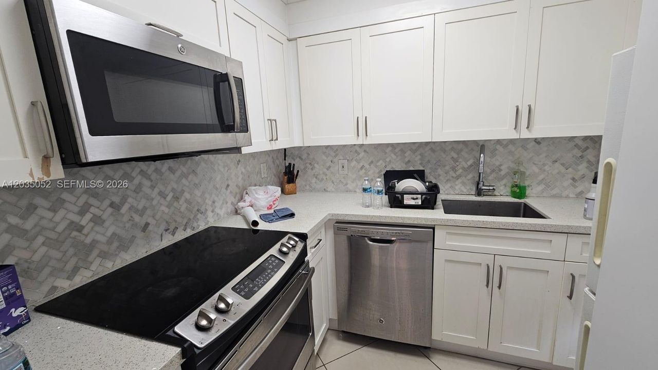 В аренду: $2,000 (1 спален, 1 ванн, 639 Квадратных фут)