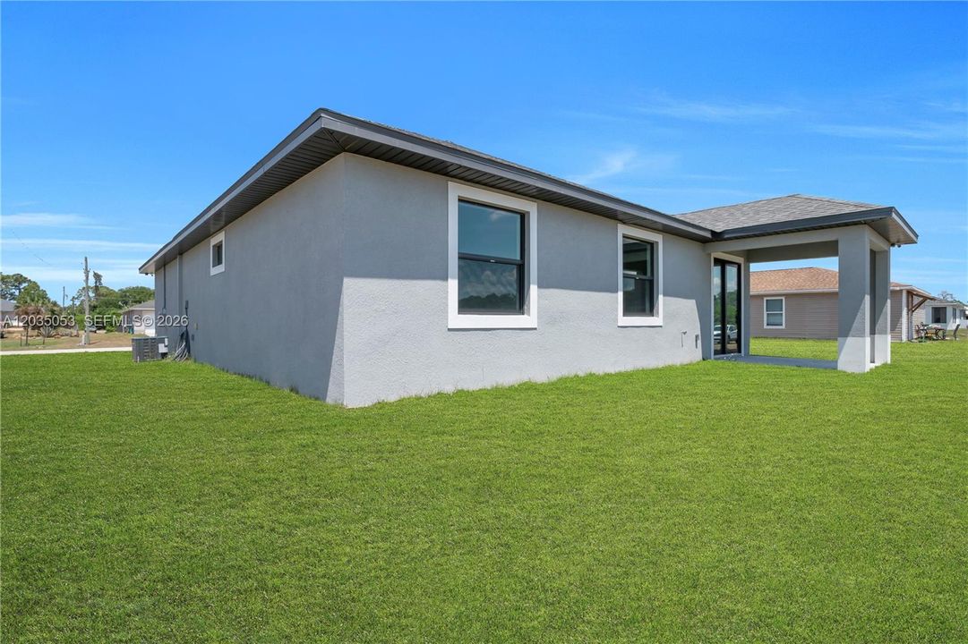 For Sale: $319,900 (3 beds, 2 baths, 1503 Square Feet)