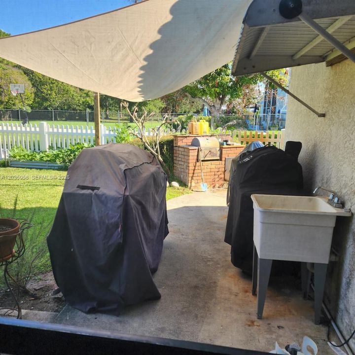 For Rent: $4,600 (4 beds, 3 baths, 2597 Square Feet)