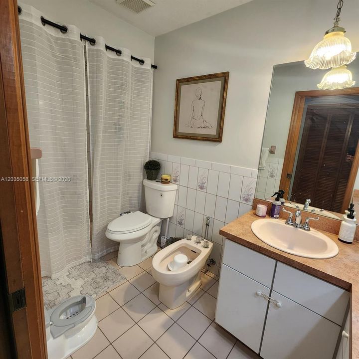 For Rent: $4,600 (4 beds, 3 baths, 2597 Square Feet)
