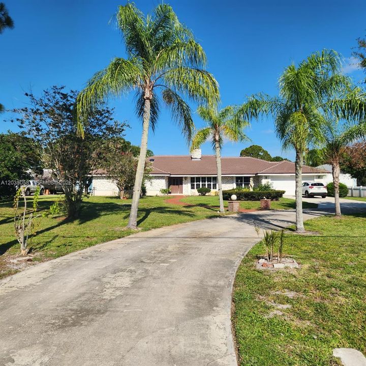 For Rent: $4,600 (4 beds, 3 baths, 2597 Square Feet)