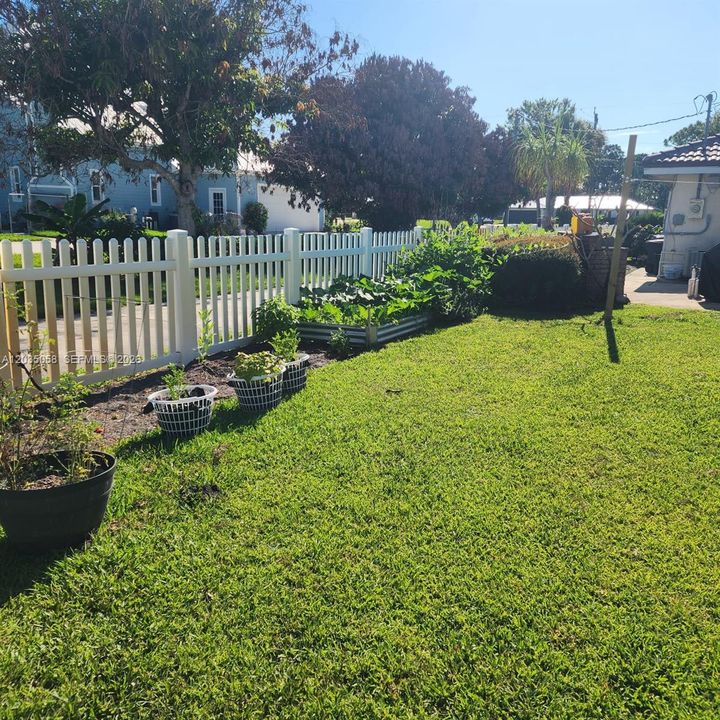 For Rent: $4,600 (4 beds, 3 baths, 2597 Square Feet)