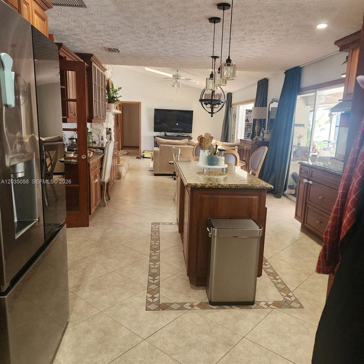 For Rent: $4,600 (4 beds, 3 baths, 2597 Square Feet)