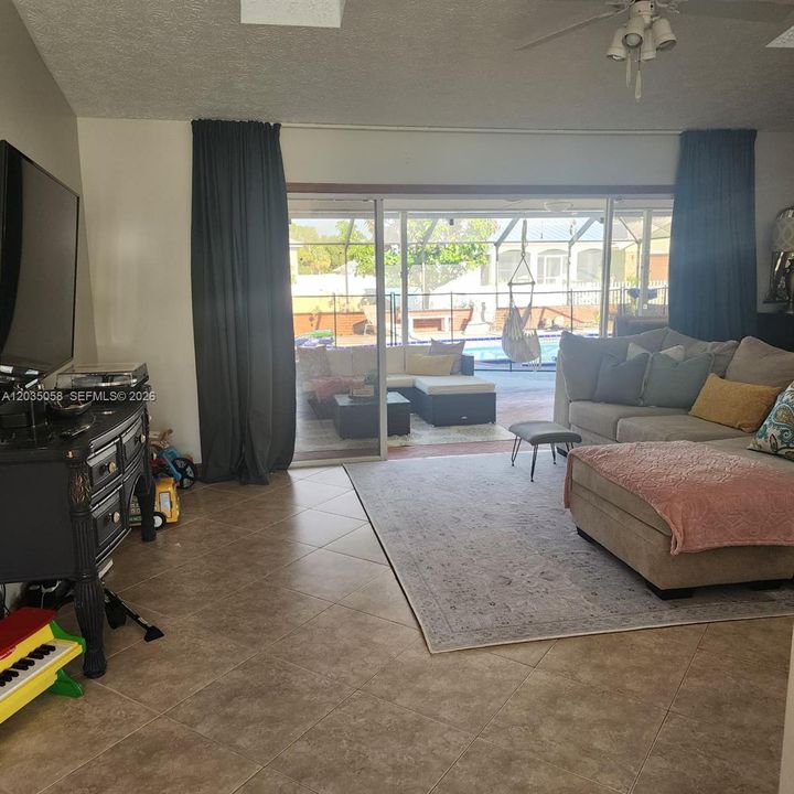 For Rent: $4,600 (4 beds, 3 baths, 2597 Square Feet)