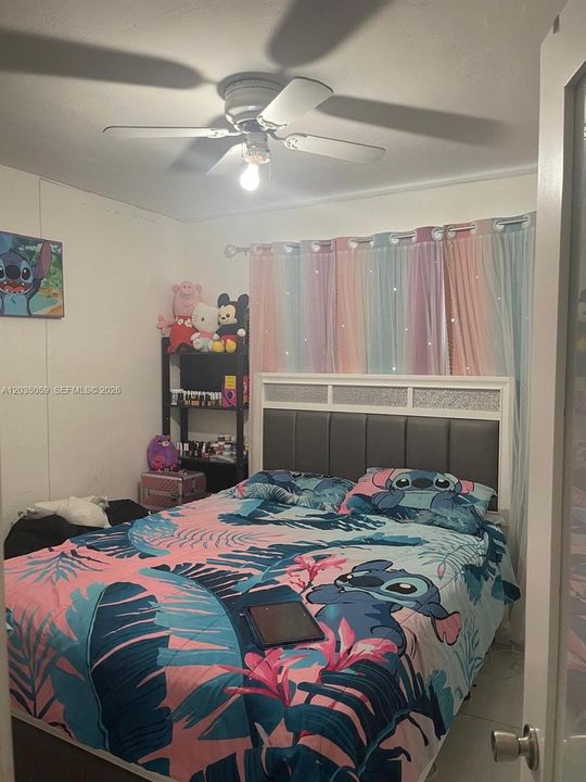 For Sale: $550,000 (3 beds, 1 baths, 1012 Square Feet)