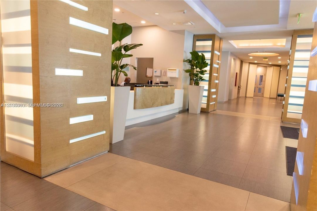 For Rent: $2,700 (1 beds, 1 baths, 651 Square Feet)