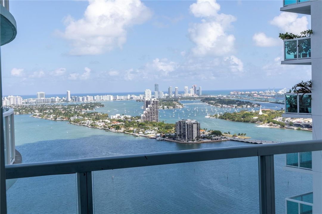 For Rent: $2,700 (1 beds, 1 baths, 651 Square Feet)