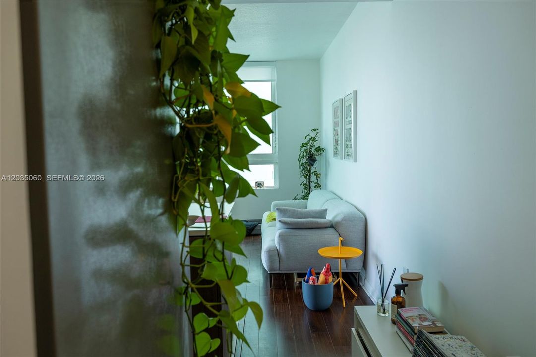 For Rent: $2,700 (1 beds, 1 baths, 651 Square Feet)