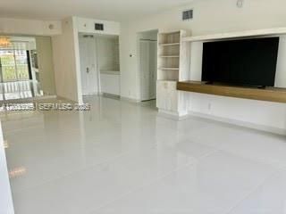 For Rent: $7,190 (2 beds, 2 baths, 1520 Square Feet)