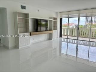 For Rent: $7,190 (2 beds, 2 baths, 1520 Square Feet)