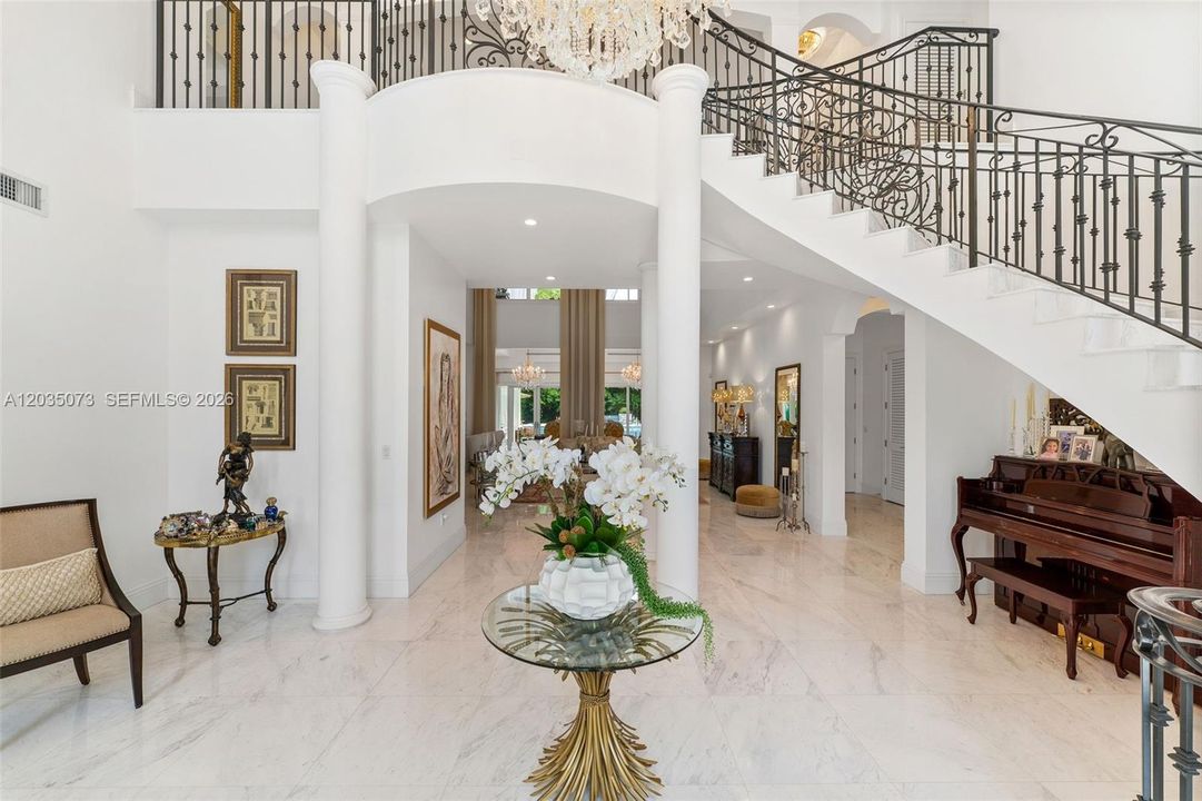 For Sale: $3,800,000 (5 beds, 5 baths, 5647 Square Feet)