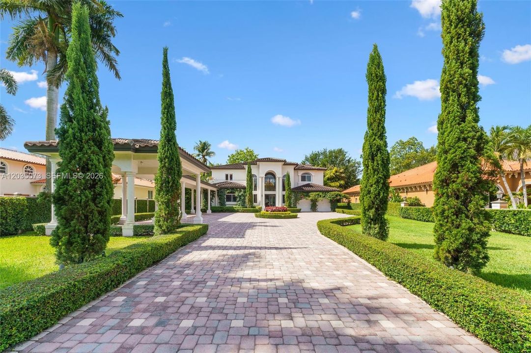 For Sale: $3,800,000 (5 beds, 5 baths, 5647 Square Feet)