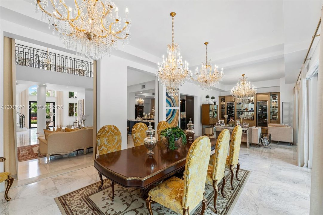 For Sale: $3,800,000 (5 beds, 5 baths, 5647 Square Feet)