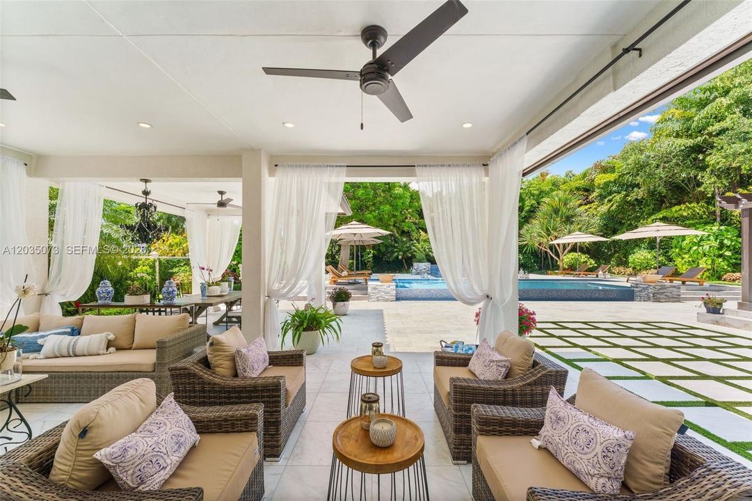 For Sale: $3,800,000 (5 beds, 5 baths, 5647 Square Feet)