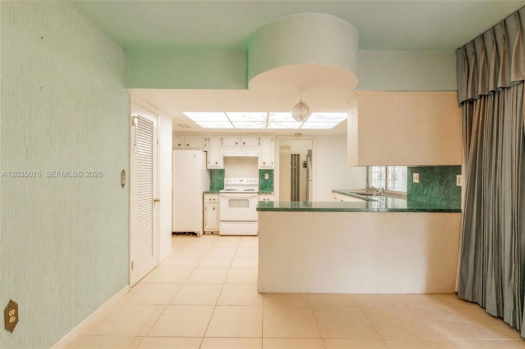 For Sale: $614,995 (3 beds, 2 baths, 2741 Square Feet)