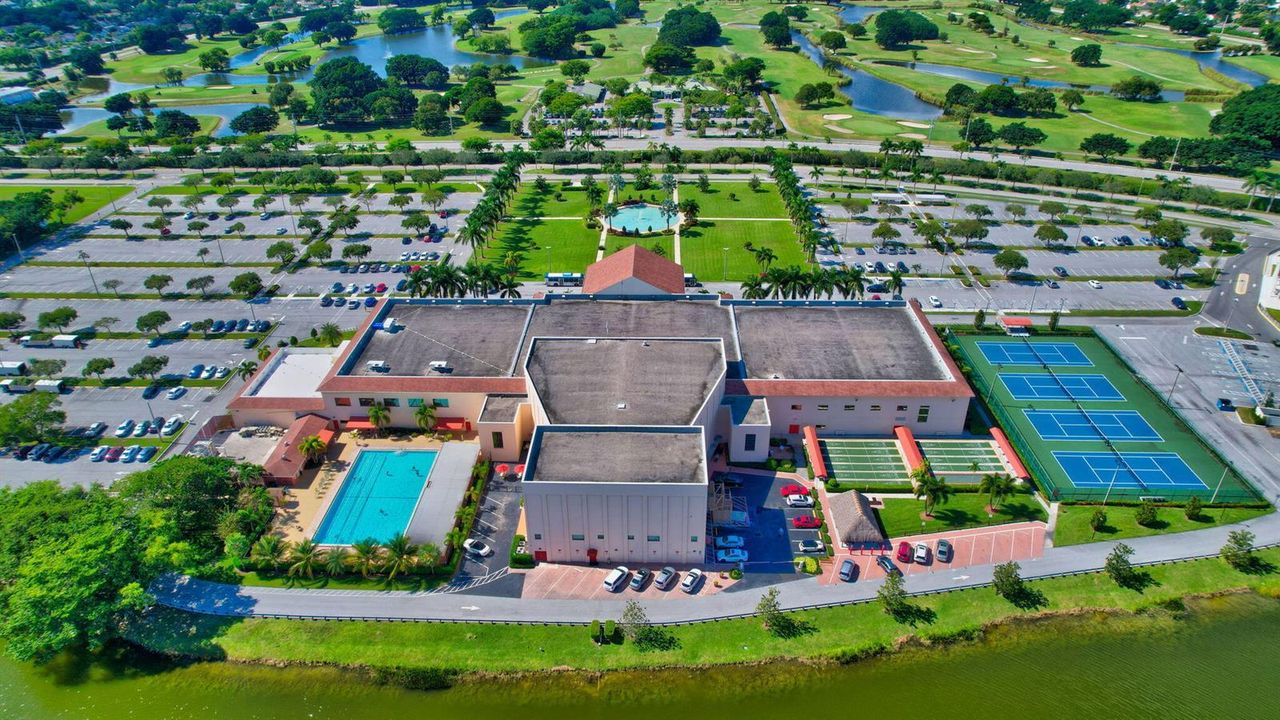 Tennis Court/ Pickleball
