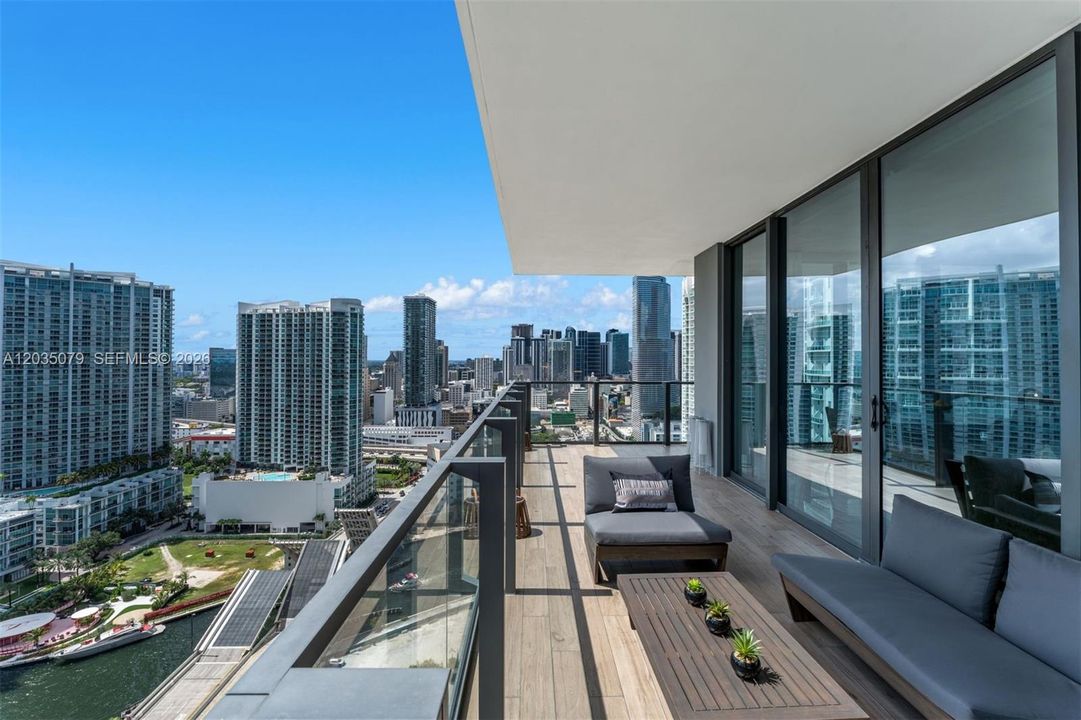 En Venta: $1,195,000 (2 camas, 2 baños, 1265 Pies cuadrados)