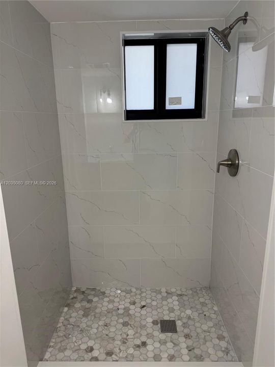 На продажу: $60,000 (0 спален, 1 ванн, 180 Квадратных фут)