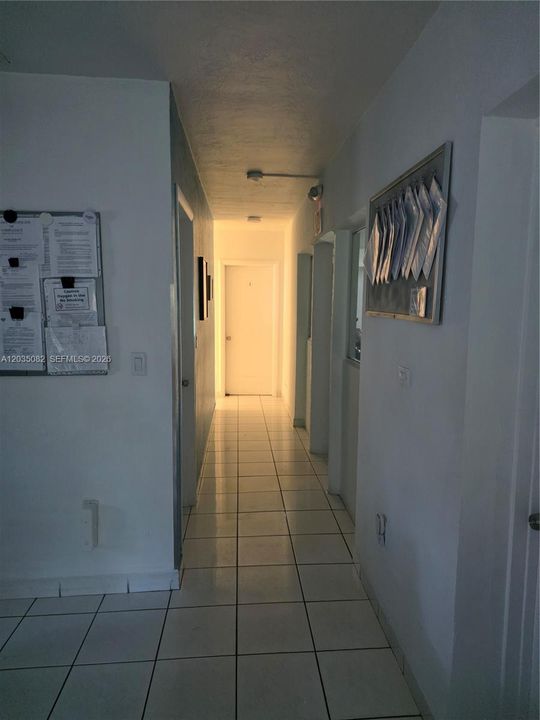 En Venta: $670,000 (6 camas, 3 baños, 2151 Pies cuadrados)