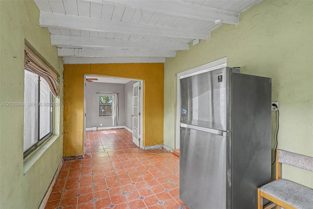 En Venta: $749,900 (3 camas, 2 baños, 1394 Pies cuadrados)