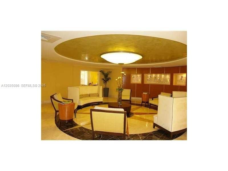 В аренду: $2,400 (1 спален, 1 ванн, 759 Квадратных фут)