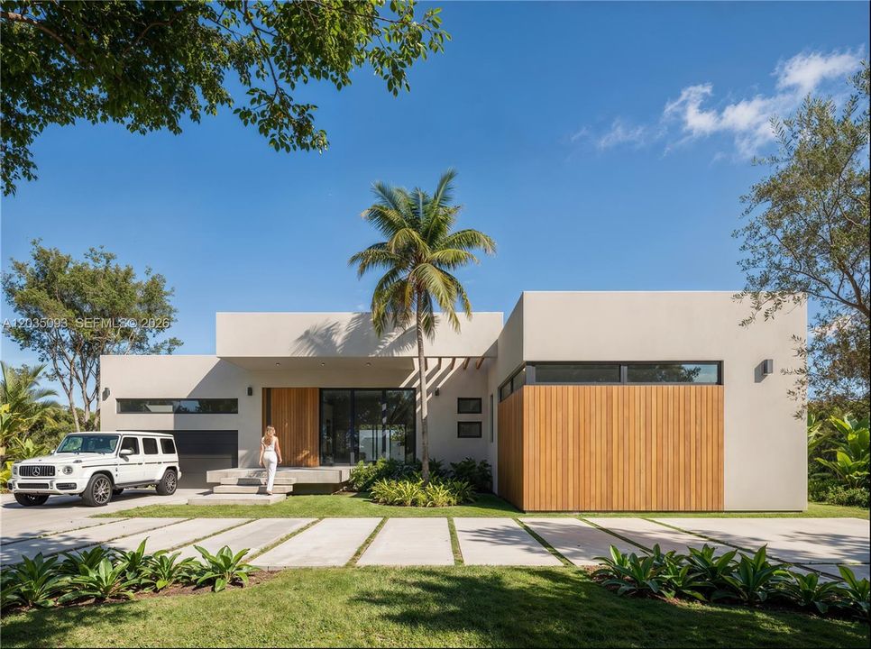 For Sale: $6,295,000 (5 beds, 6 baths, 0 Square Feet)