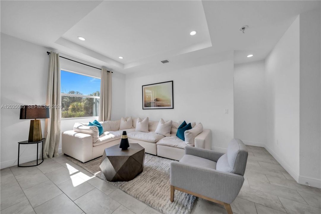 For Sale: $319,900 (3 beds, 2 baths, 1503 Square Feet)