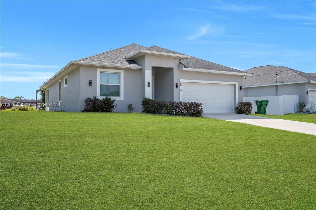For Sale: $319,900 (3 beds, 2 baths, 1503 Square Feet)