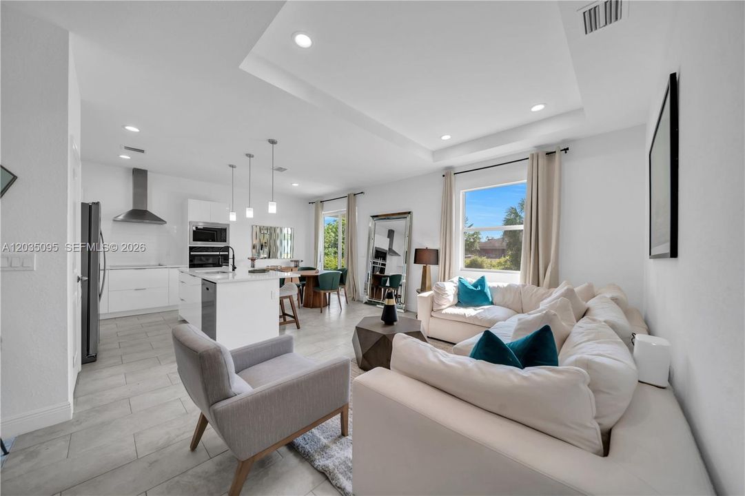 For Sale: $319,900 (3 beds, 2 baths, 1503 Square Feet)