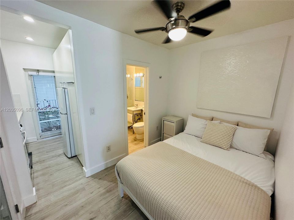 For Rent: $1,900 (0 beds, 1 baths, 407 Square Feet)