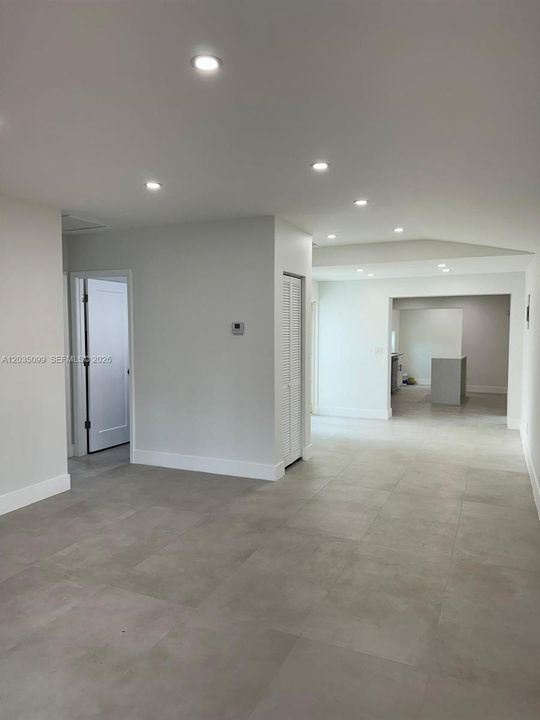 For Rent: $4,150 (4 beds, 2 baths, 1629 Square Feet)