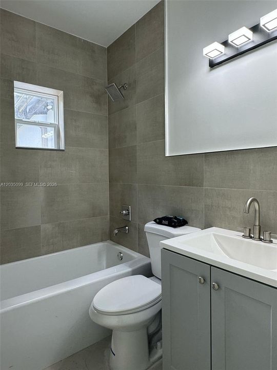 Full Bathroom