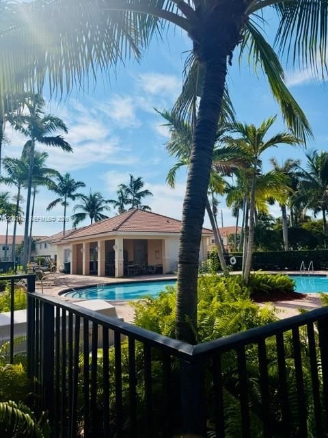 En Venta: $398,400 (3 camas, 2 baños, 1514 Pies cuadrados)