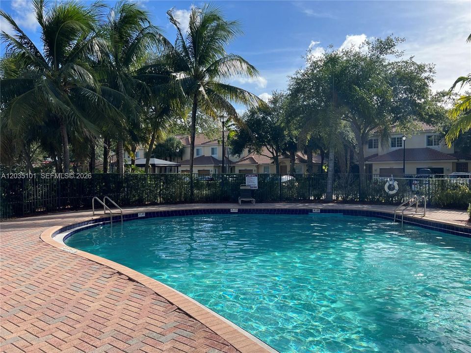 En Venta: $398,400 (3 camas, 2 baños, 1514 Pies cuadrados)