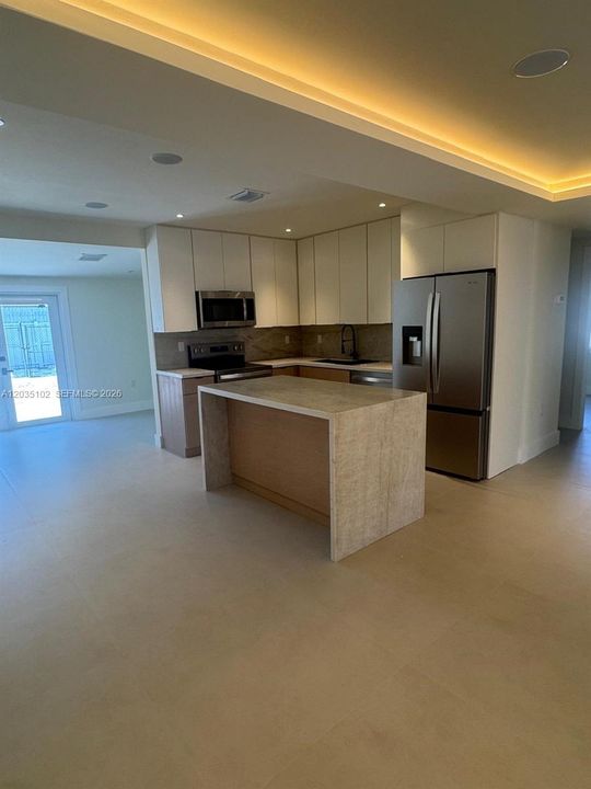 En Venta: $615,000 (2 camas, 1 baños, 1139 Pies cuadrados)