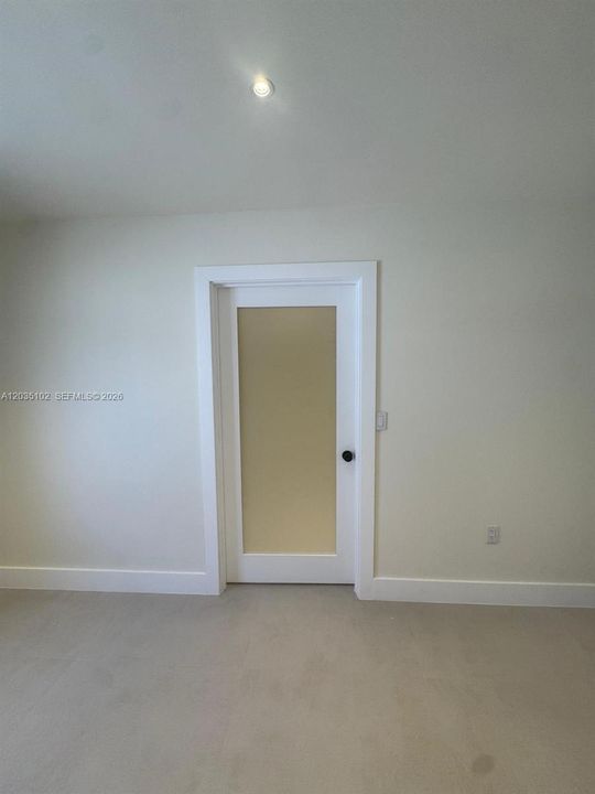 En Venta: $615,000 (2 camas, 1 baños, 1139 Pies cuadrados)