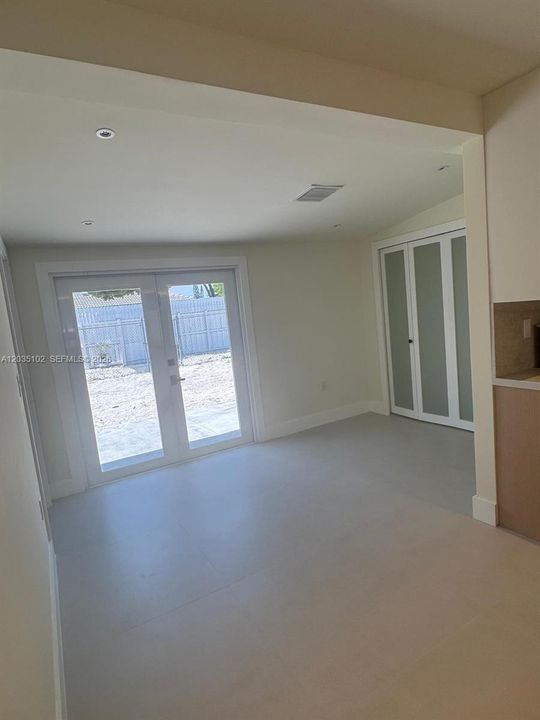 En Venta: $615,000 (2 camas, 1 baños, 1139 Pies cuadrados)