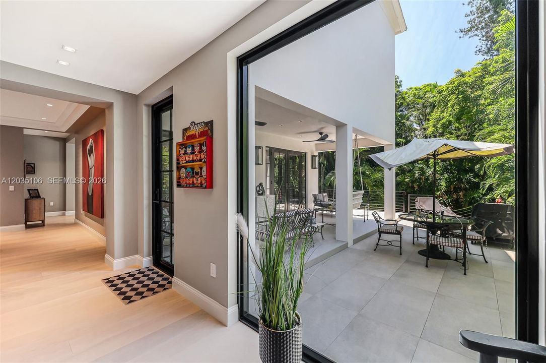 For Sale: $14,900,000 (6 beds, 6 baths, 6000 Square Feet)