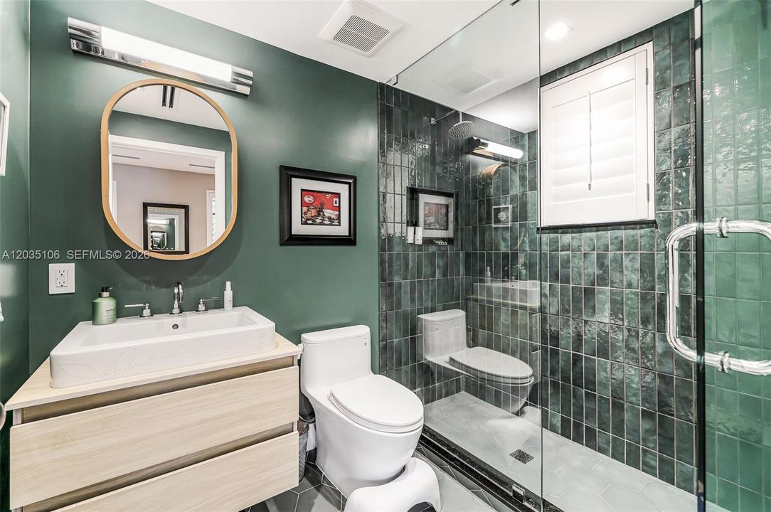 For Sale: $14,900,000 (6 beds, 6 baths, 6000 Square Feet)