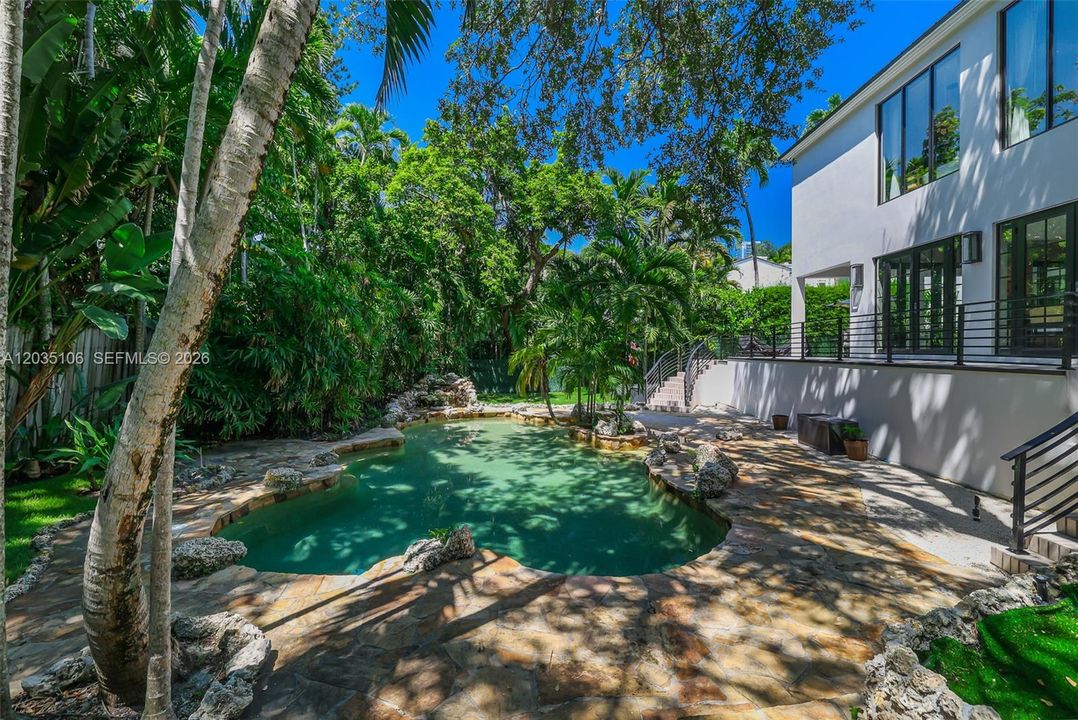 For Sale: $14,900,000 (6 beds, 6 baths, 6000 Square Feet)